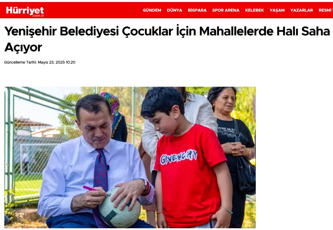 Yenişehir Belediyesi çocuklar için mahallelerde  halı saha açmaya devam ediyor
