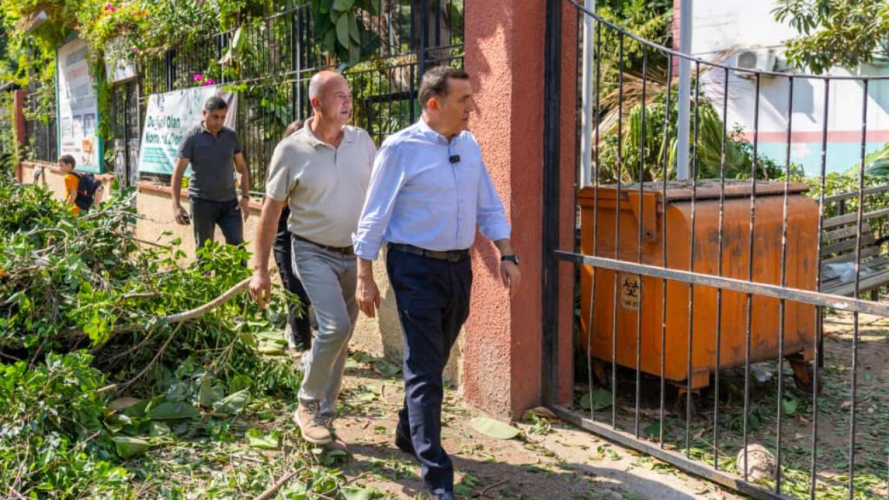 Başkan Abdullah Özyiğit iki mahallede çalışmaları yerinde inceledi