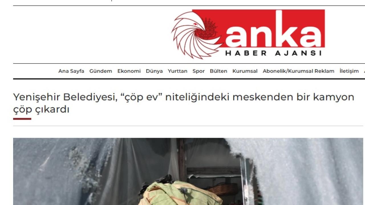 Yenişehir Belediyesi “çöp ev” niteliğindeki meskenden bir kamyon çöp çıkardı
