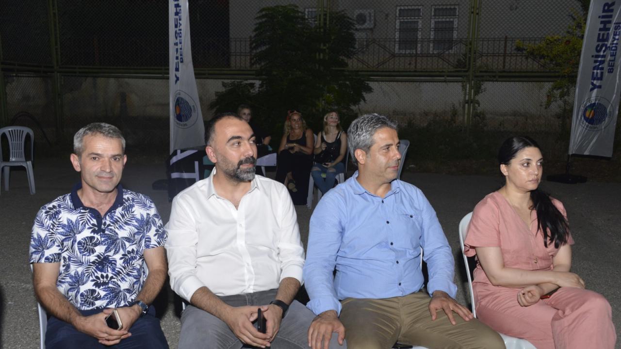 Yenişehir Belediyesi, çocuk tiyatrosunu mahallelere taşıyor