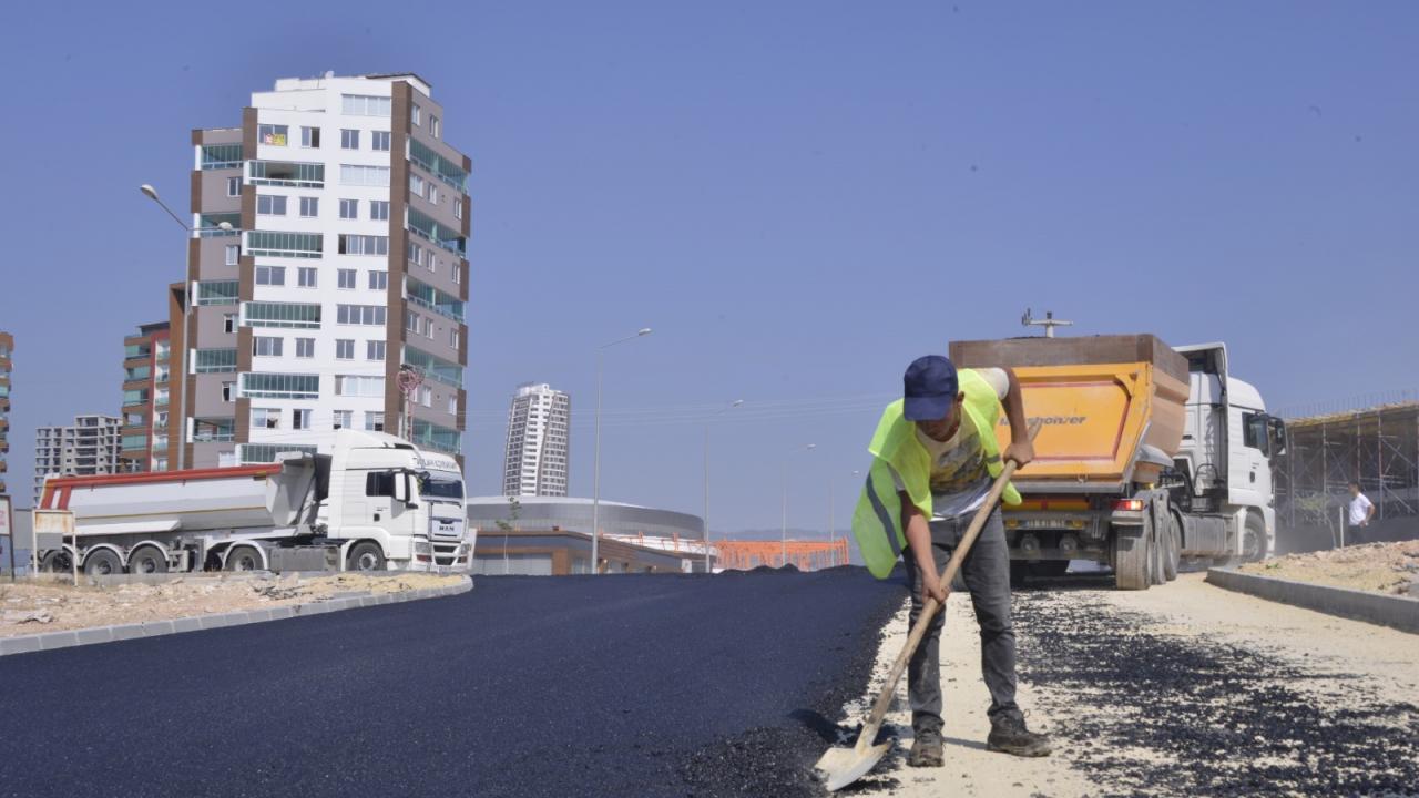 Yenişehir'de Asfalt Çalışmaları Sürüyor