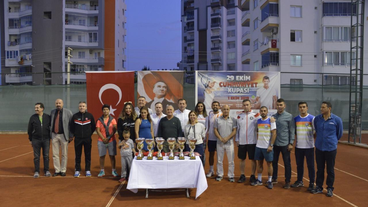 Cumhuriyet Kupası Tenis Turnuvası Sona Erdi