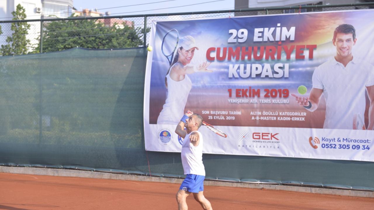 Cumhuriyet Kupası Tenis Turnuvası Başladı