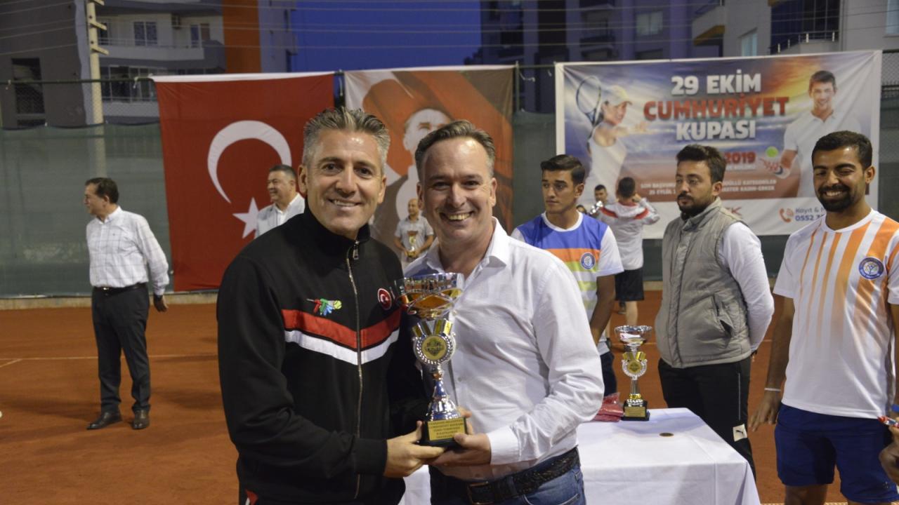 Cumhuriyet Kupası Tenis Turnuvası Sona Erdi