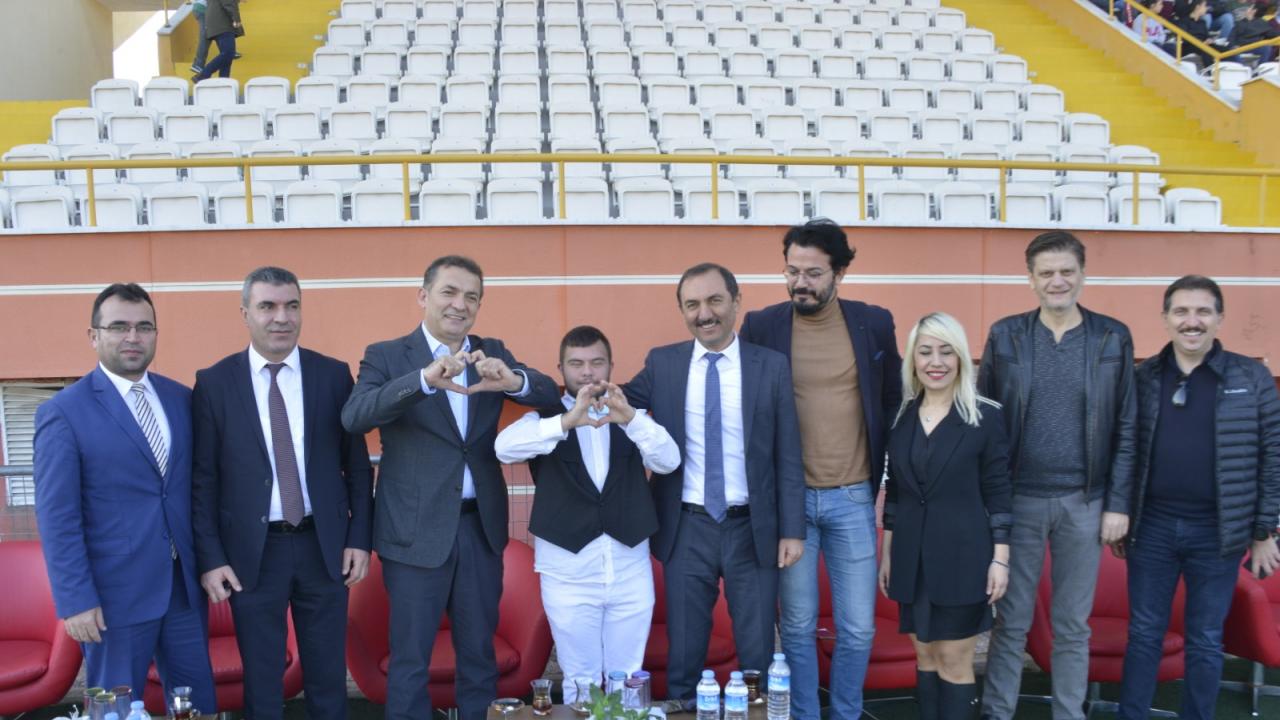 Başkan Özyiğit, Özel Sporcularla Buluştu