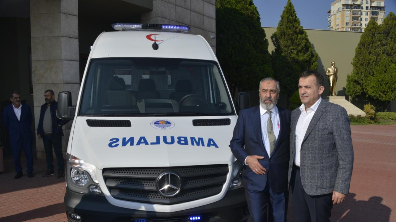 Hayırsever Arıkan, Yenişehir Belediyesi’ne  ambulans bağışladı.