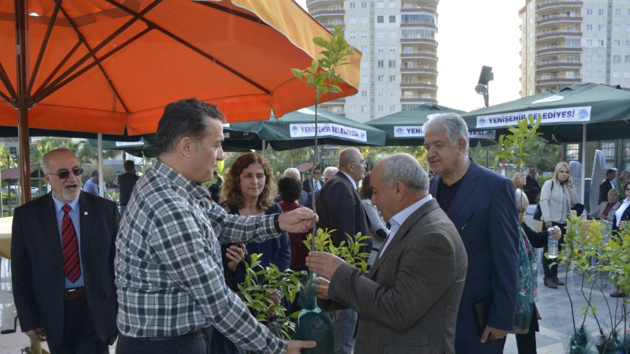 Yenişehir Belediyesi Emekli Öğretmenleri unutmadı.