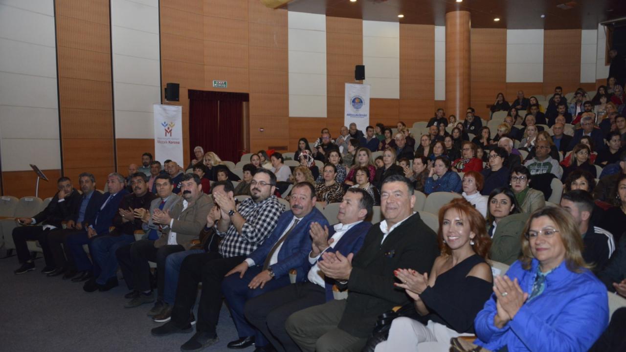 Yenişehir Belediyesi Mozaik Korosu Büyüledi