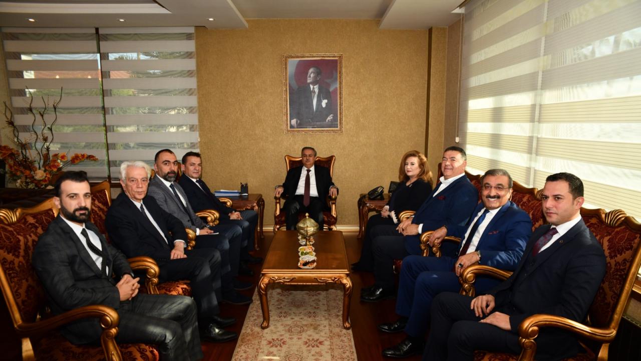 Başkan Özyiğit, Kent Protokolünü Yenişehir Söyleşileri’ne Davet Etti