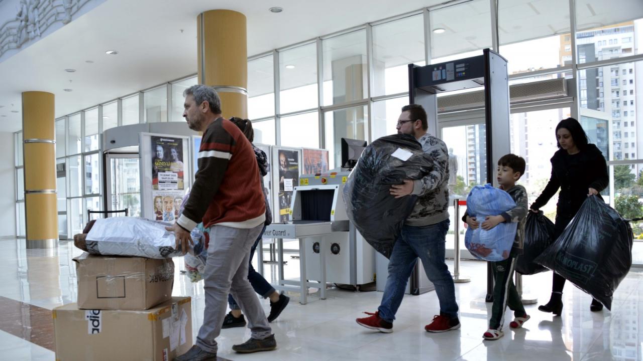 Yenişehir Depremzedeler İçin El Ele Verdi