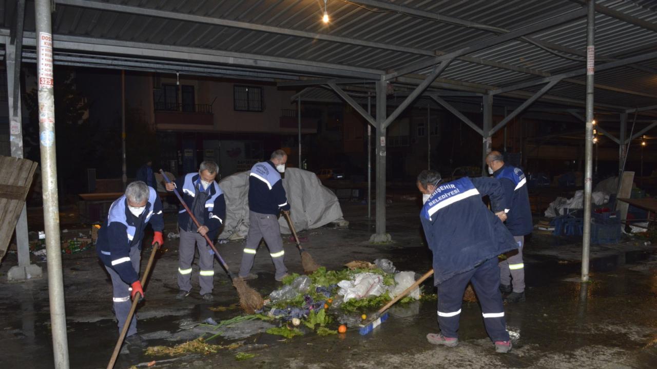 Yenişehir’de Pazar Yerleri Tertemiz