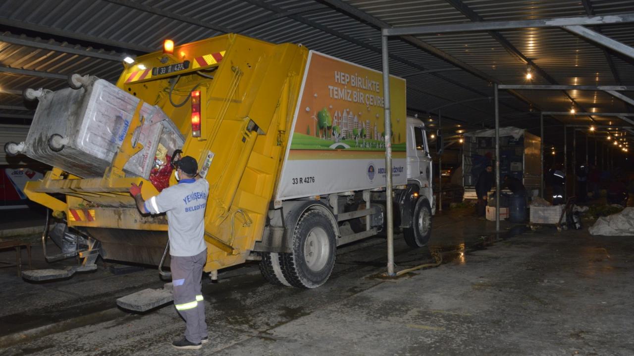 Yenişehir’de Pazar Yerleri Tertemiz