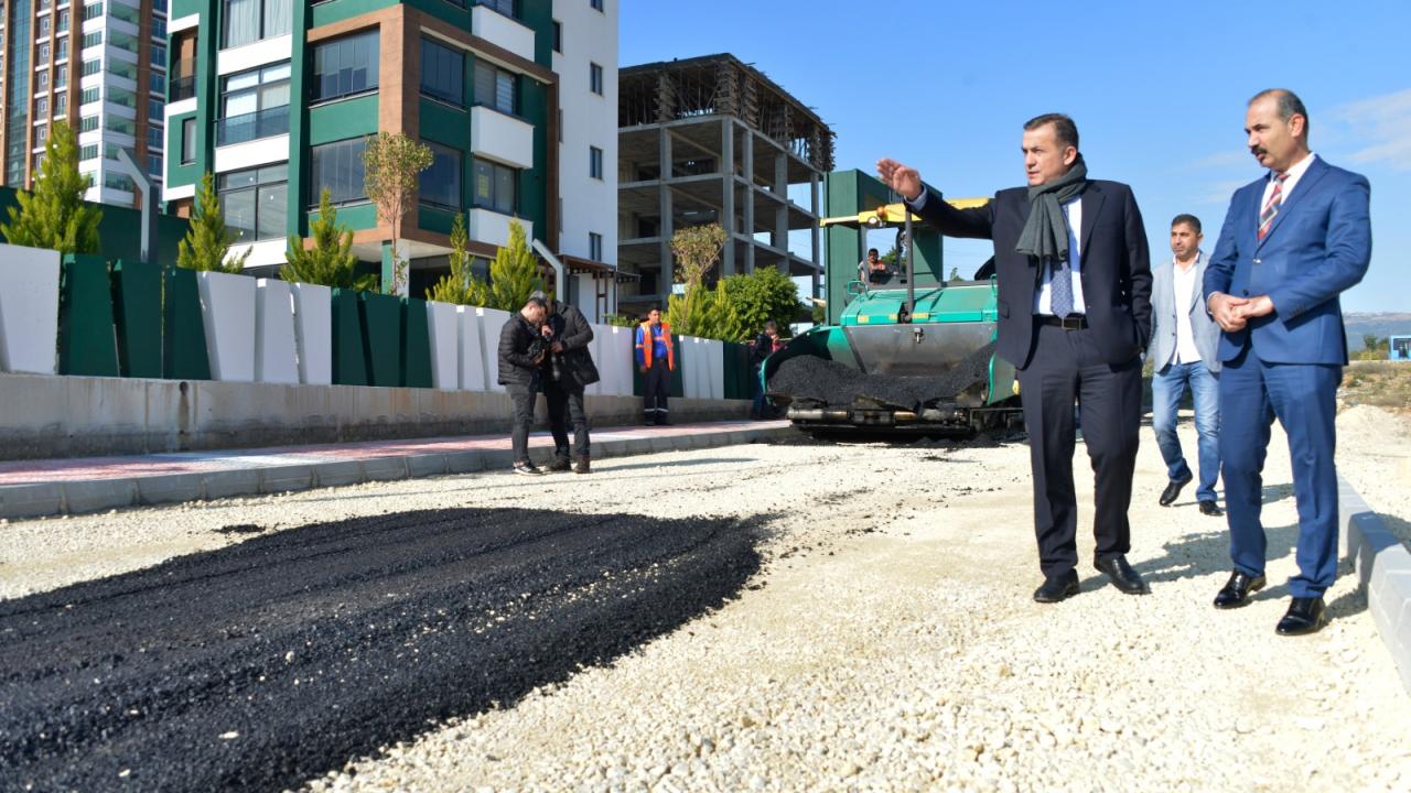 Yenişehir’de Asfalt Çalışmaları Sürüyor