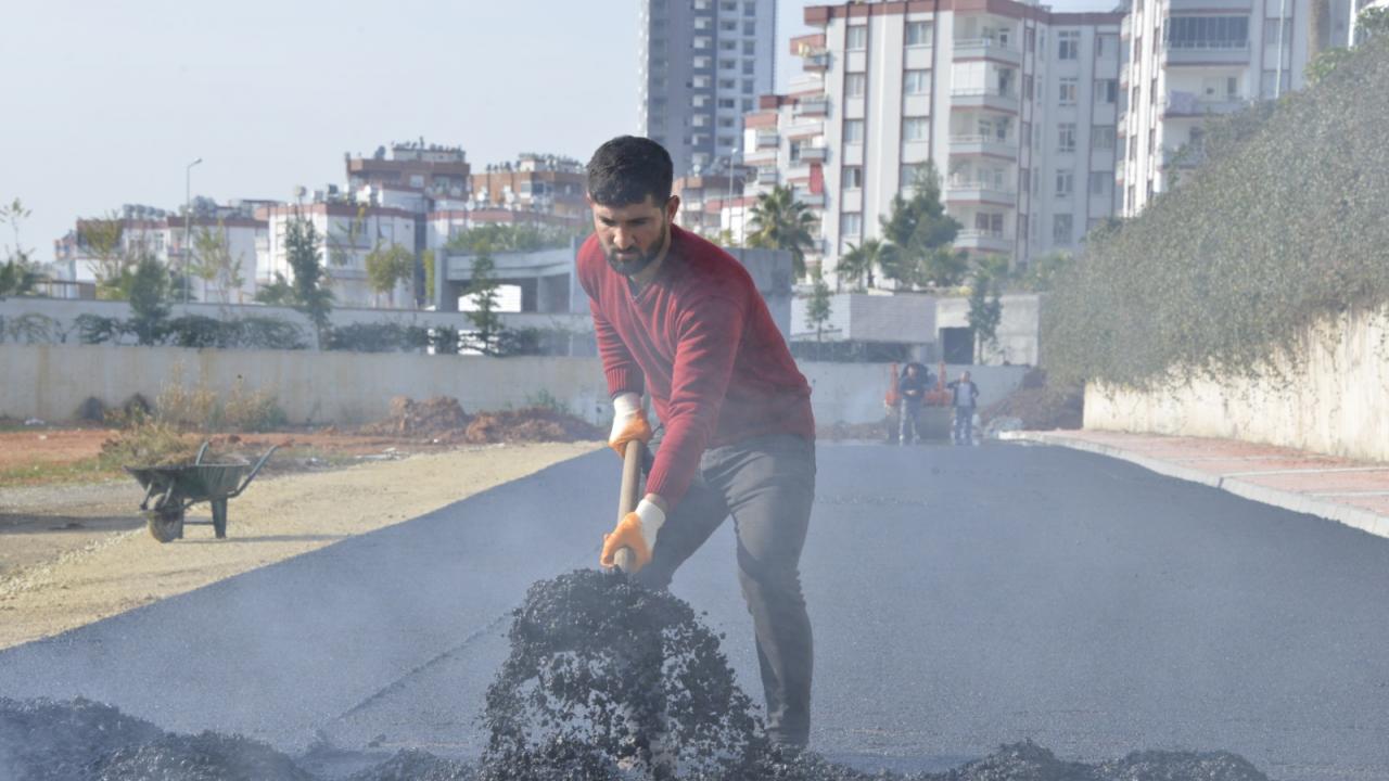 Yenişehir’de Asfalt Çalışmaları Sürüyor