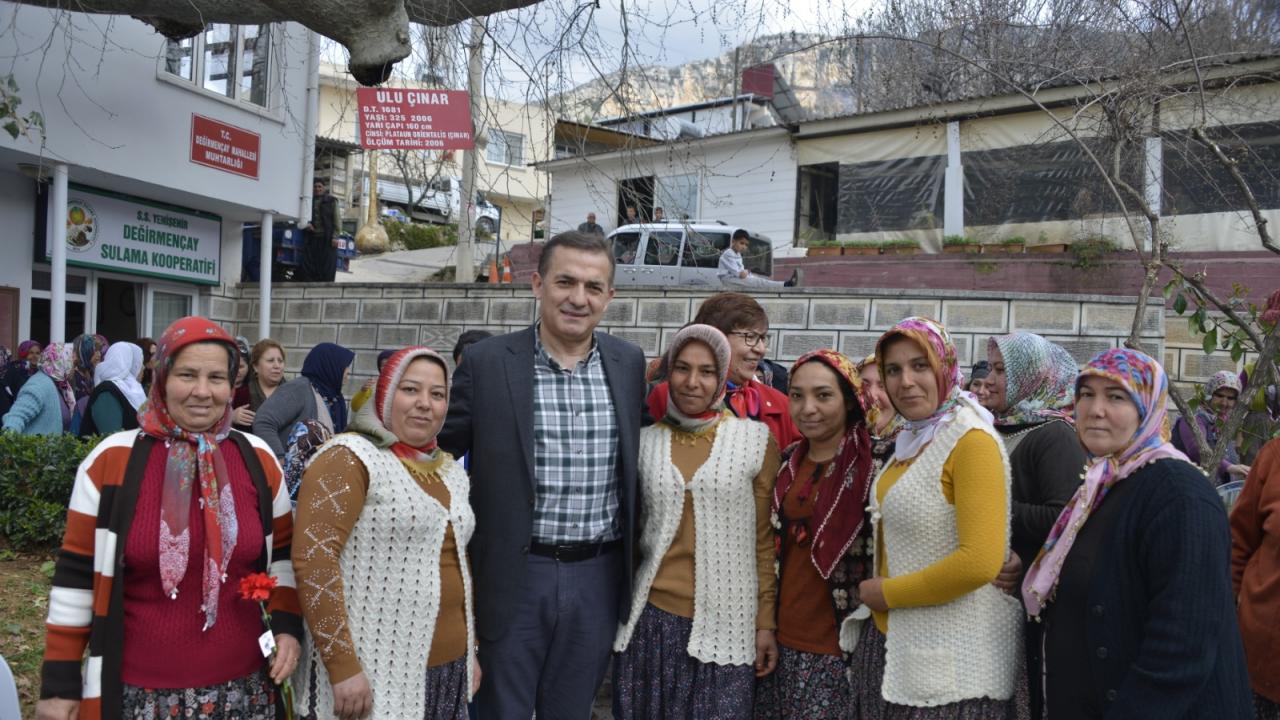 Başkan Özyiğit, 8 Mart'ı Emekçi Kadınlarla Kutladı