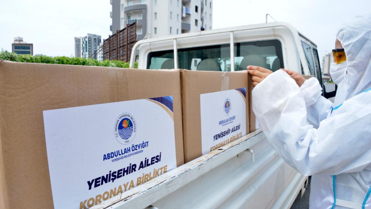 1 Günde 1000 Adet Gıda Kolisi Dağıtıldı