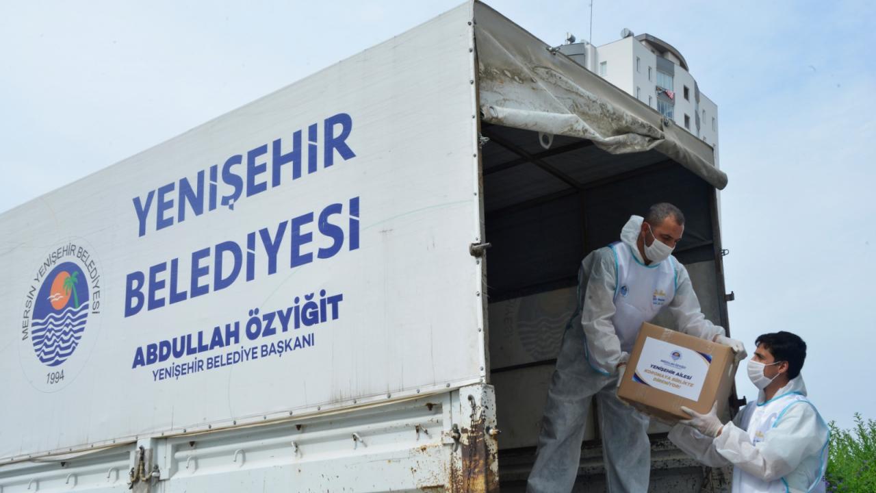 1 Günde 1000 Adet Gıda Kolisi Dağıtıldı