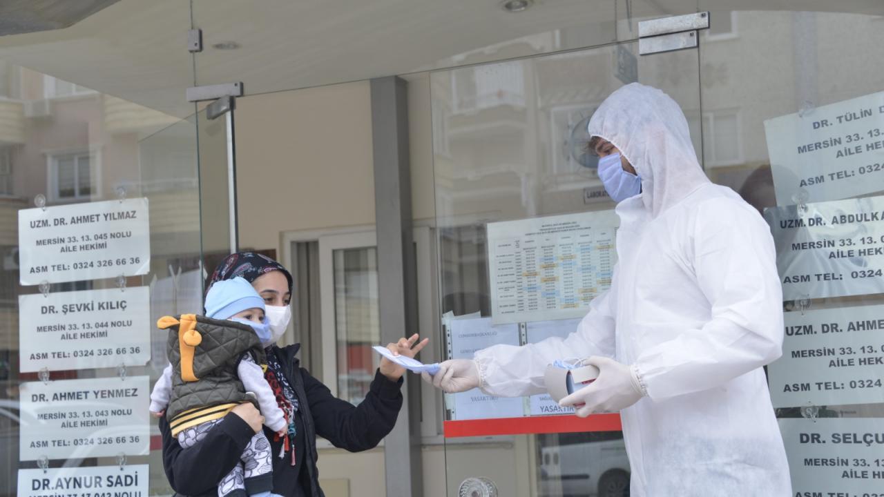 Yenişehir Belediyesi Vatandaşları Virüsten Koruyor