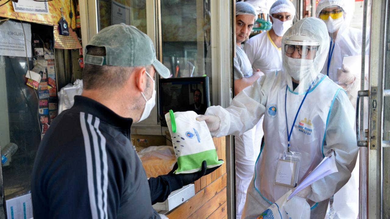 Yenişehir’de esnafa hijyen paketi dağıtıldı
