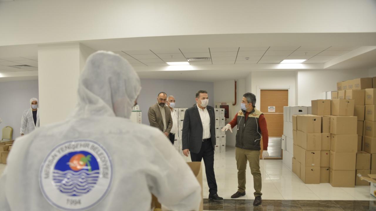 Yenişehir’de Gıda Paketleri Özenle Hazırlanıyor