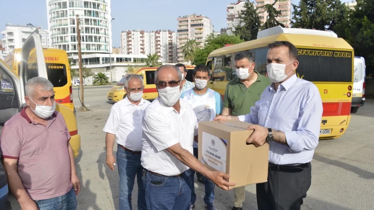 Yenişehir Belediyesi gıda yardımlarını sürdürüyor