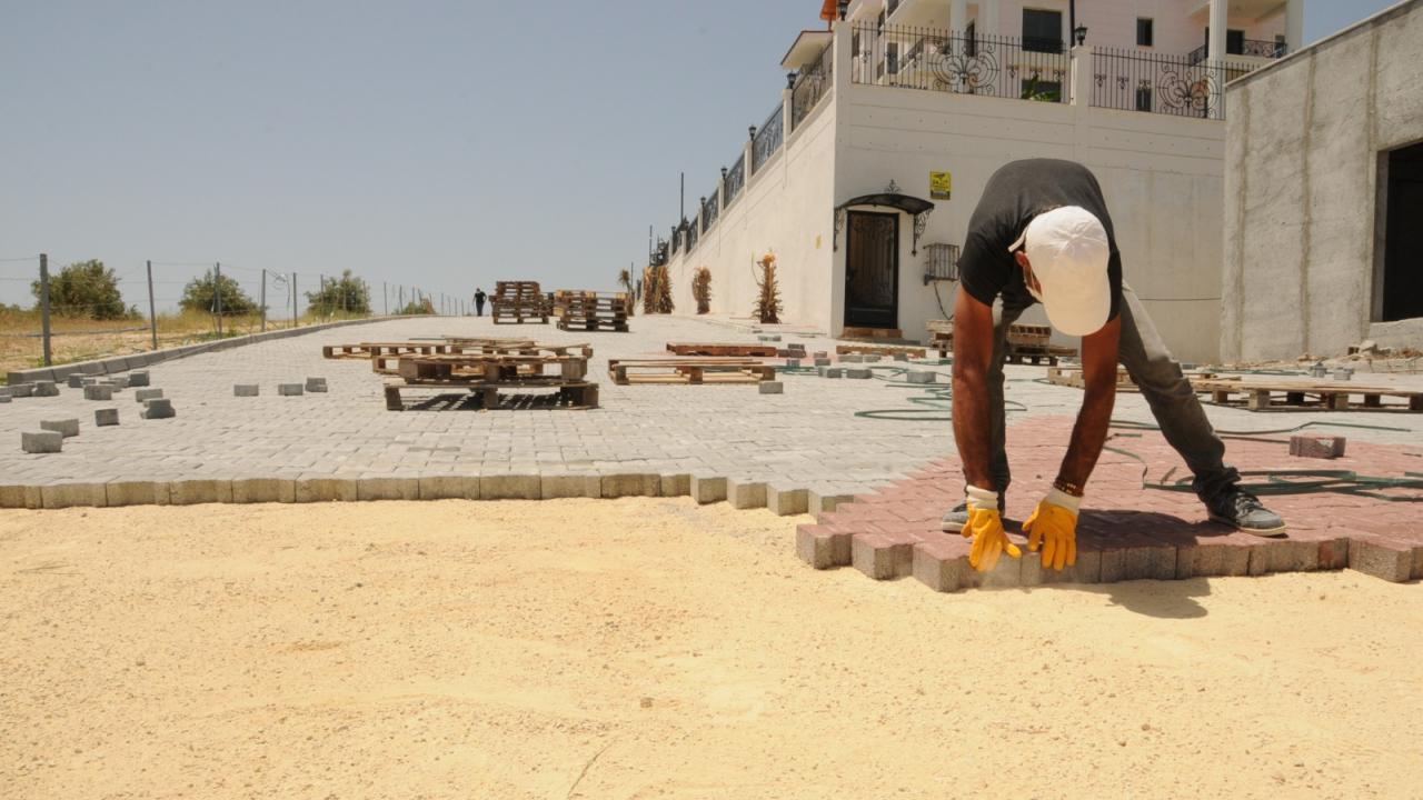Yenişehir Belediyesi kenti nakış nakış işliyor