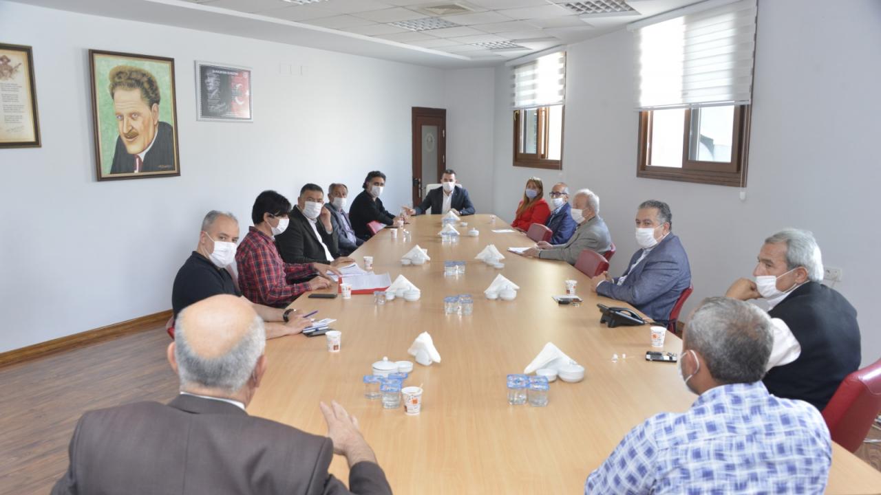 Yenişehir Belediyesi muhtarlarla işbirliği içinde çalışıyor