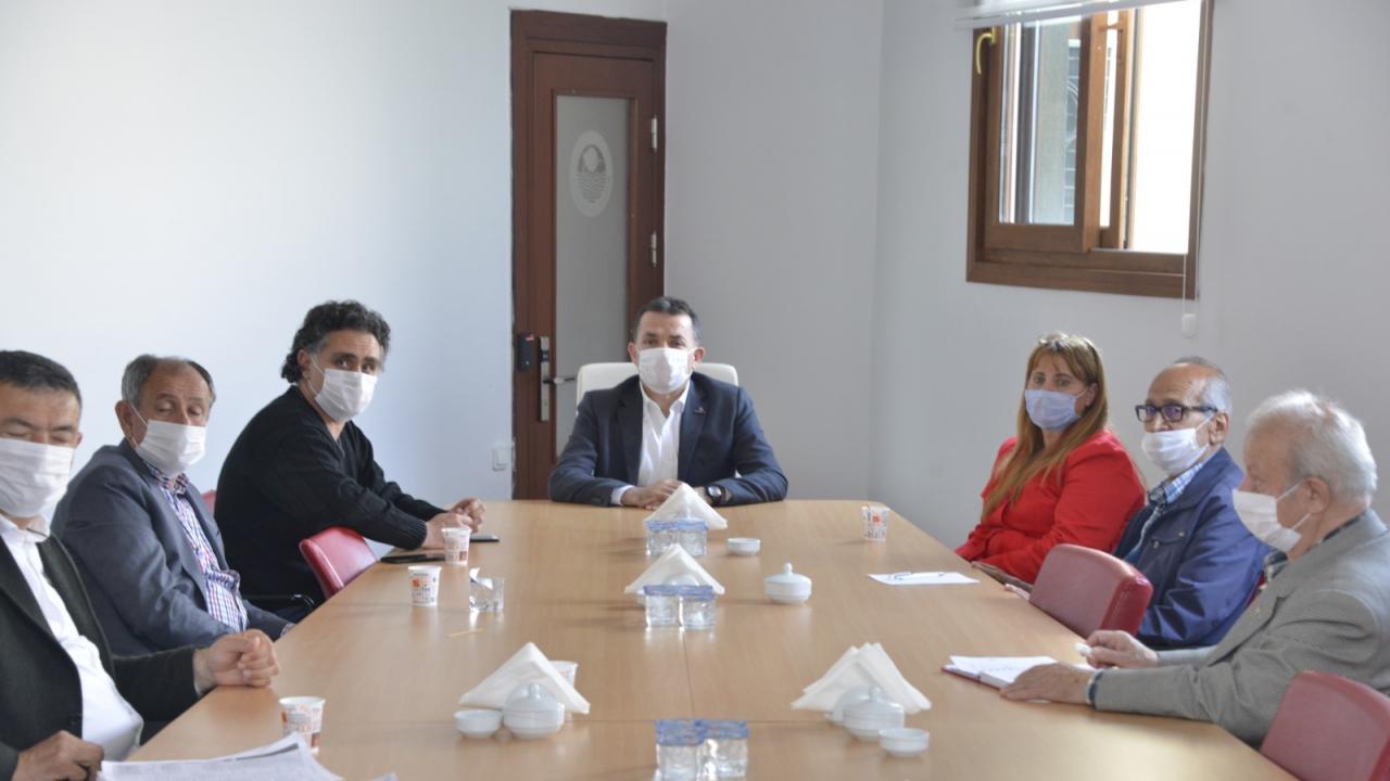 Yenişehir Belediyesi muhtarlarla işbirliği içinde çalışıyor