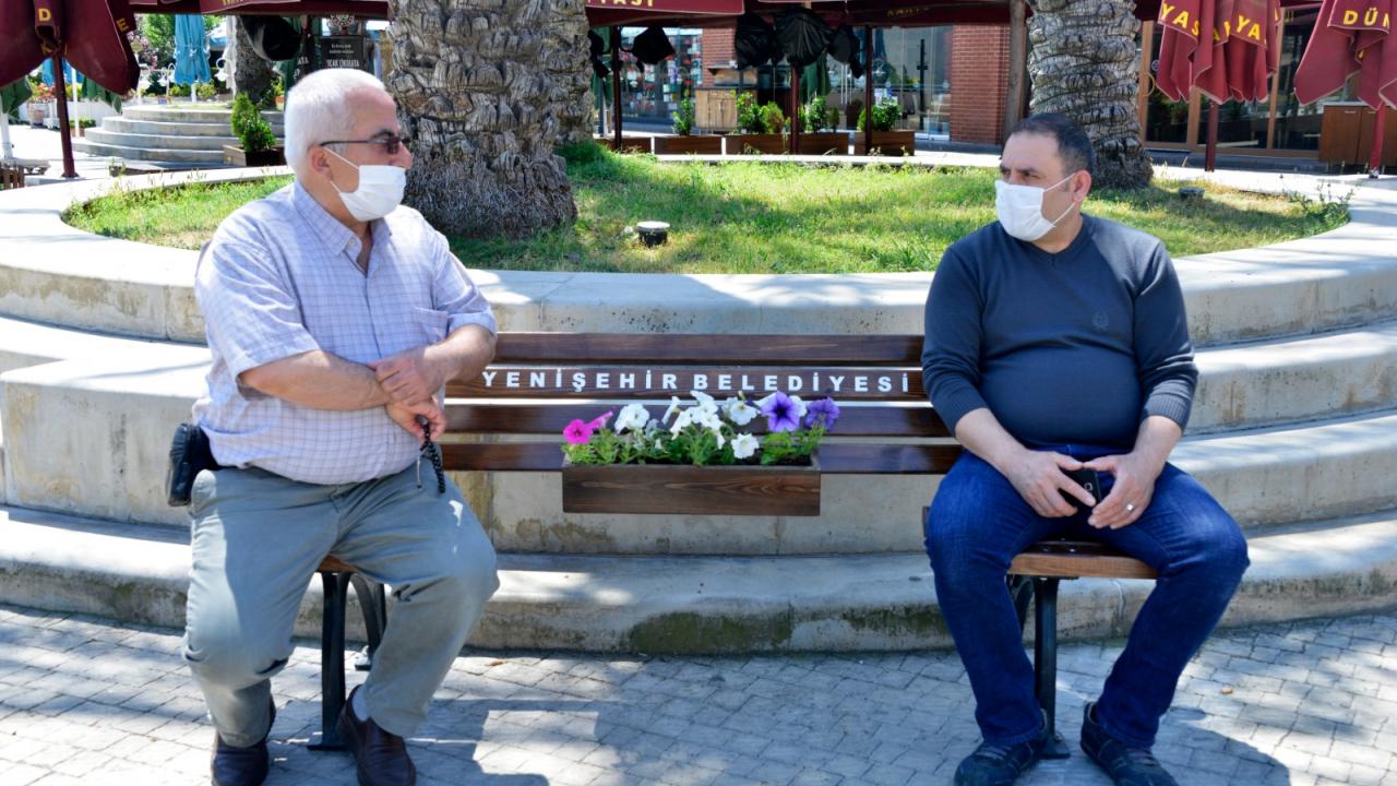 Yenişehir Belediyesinden sosyal mesafeli banklar