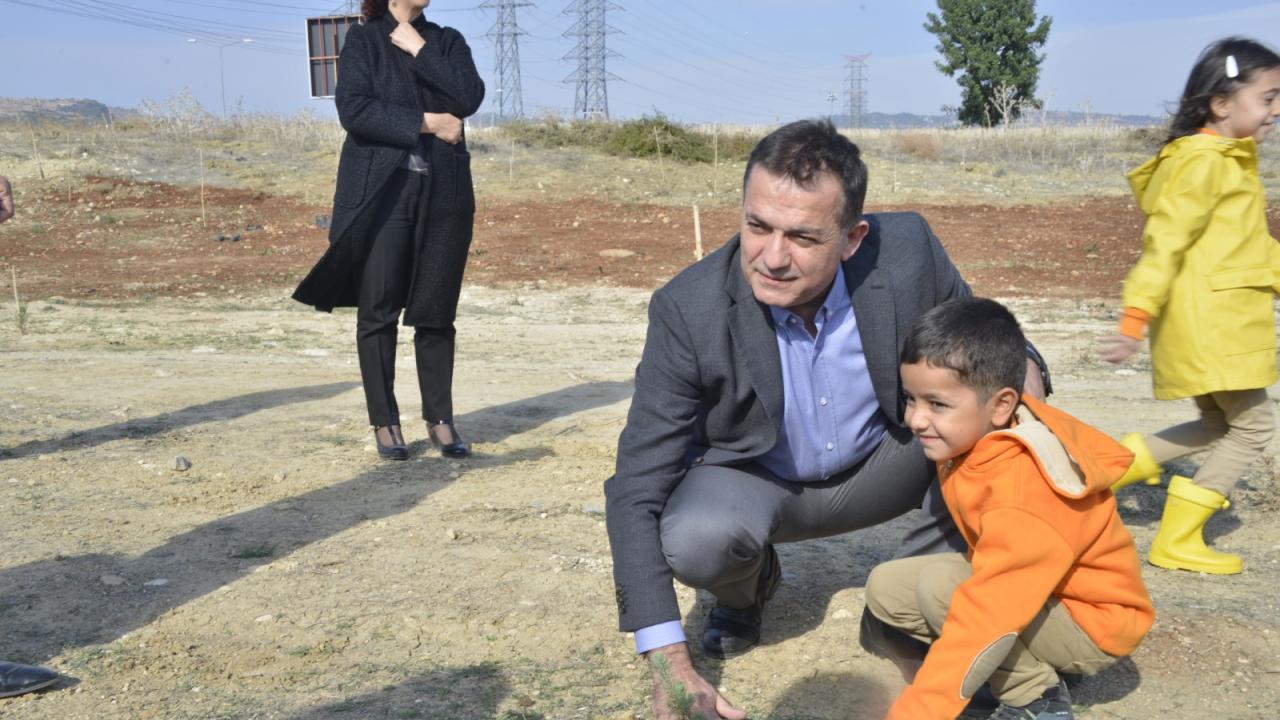 Başkan Özyiğit de fidan bağışlama kampanyasına katıldı
