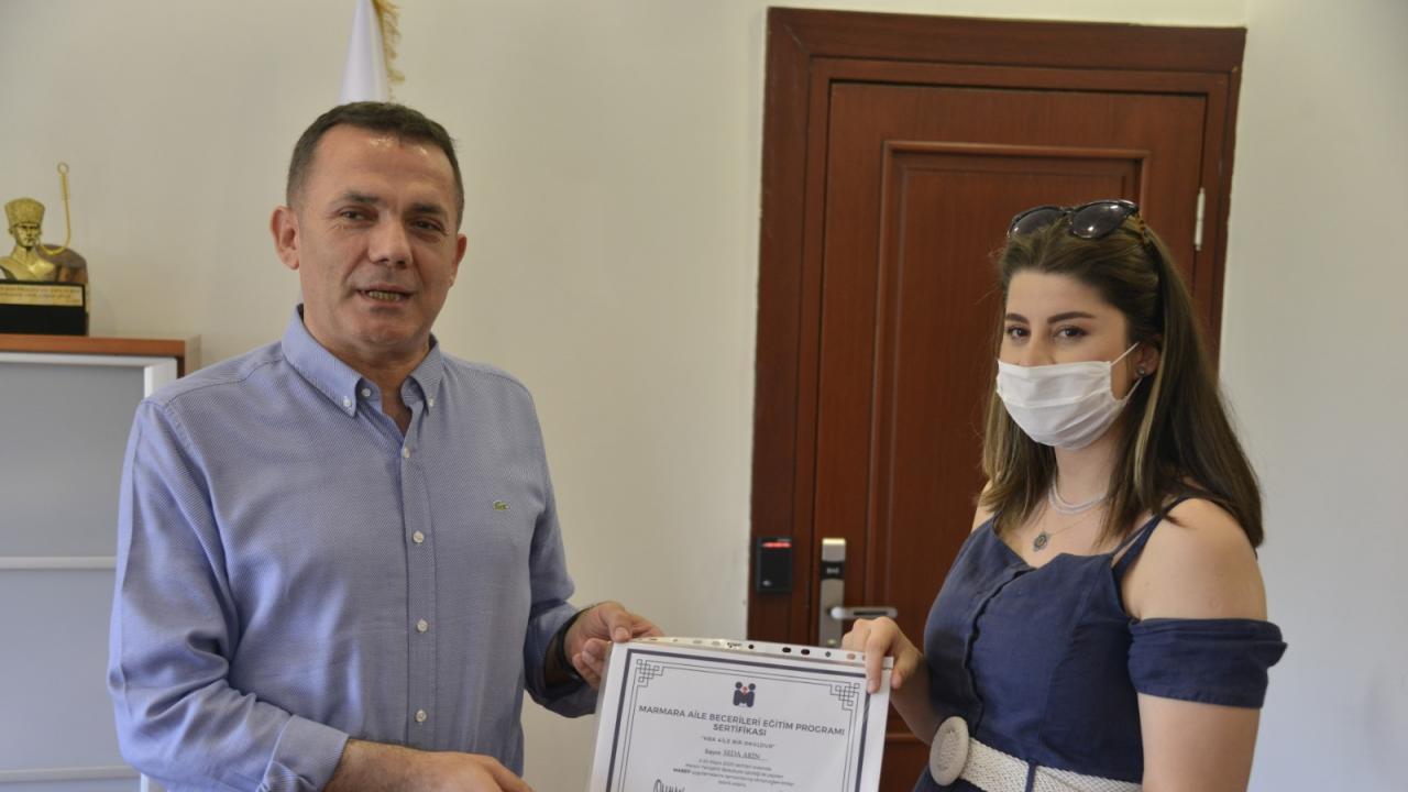 Başkan Özyiğit’ten aile eğitimi mezunlarına sertifika 