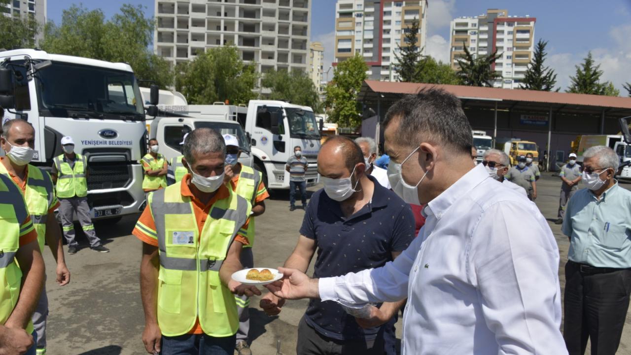 Başkan Özyiğit’ten temizlik personellerine özel teşekkür 