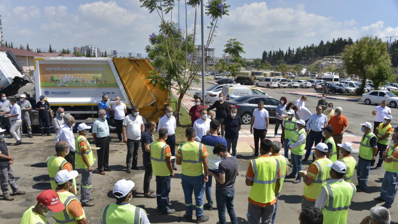 Başkan Özyiğit’ten temizlik personellerine özel teşekkür 