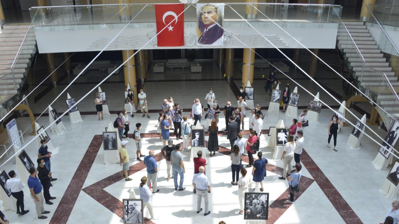 Atatürk ve Zafer sergisi ziyaretçilerini bekliyor