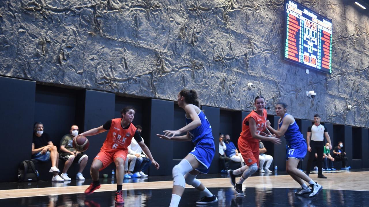Müfide İlhan Kadın Basketbol Turnuvası Başladı