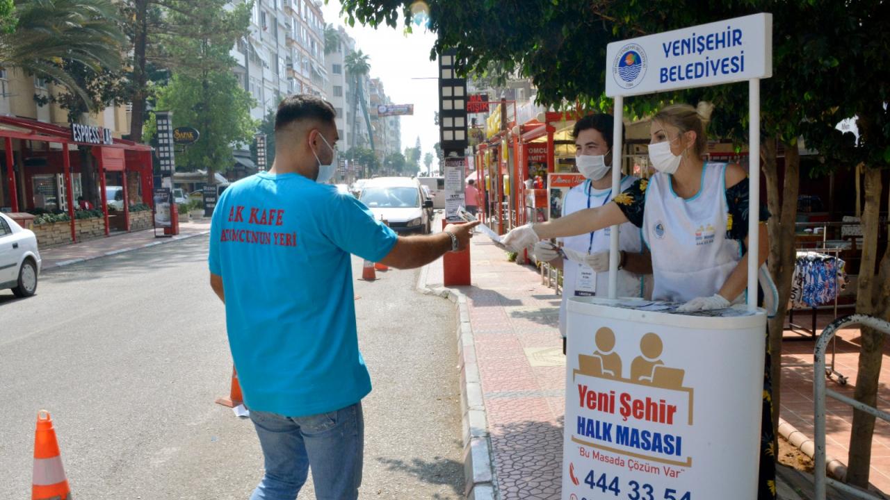 Yenişehir Belediyesi aileleri uzaktan eğitime hazırlıyor