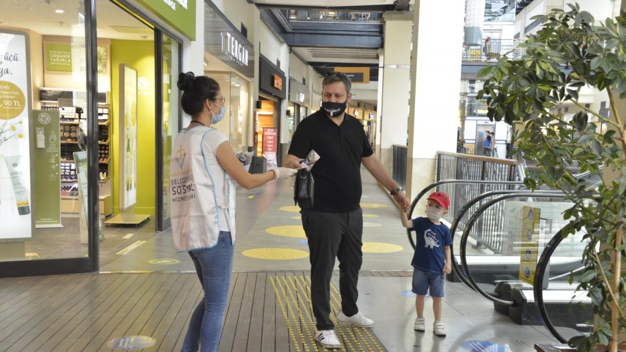 Yenişehir Belediyesi aileleri uzaktan eğitime hazırlıyor