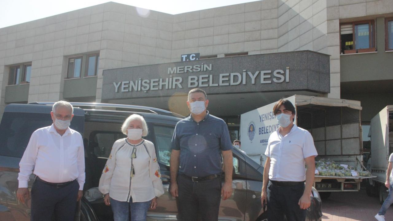 Yenişehir Belediyesi 20 ton narenciye dağıttı