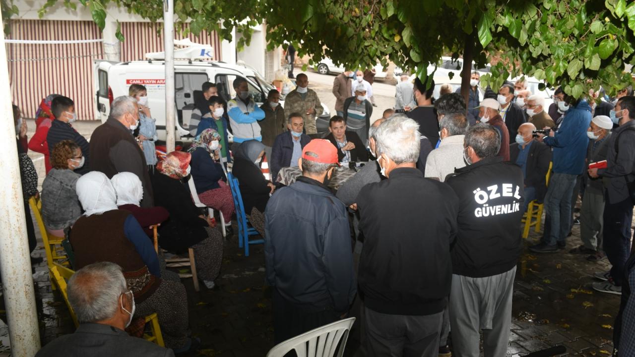 Başkan Özyiğit, kırsal mahalleleri adım adım gezdi