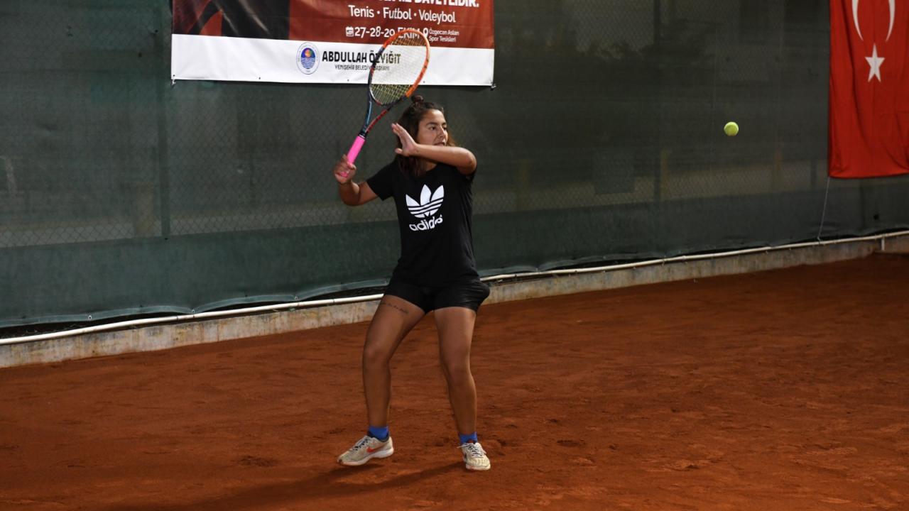 Cumhuriyet Kupası Tenis Turnuvası sona erdi