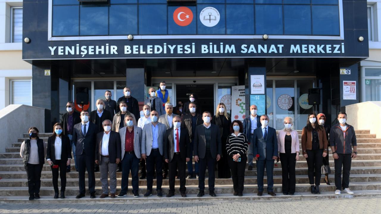 Yenişehir’deki okullarda 1000 zeytin fidanı toprakla buluştu