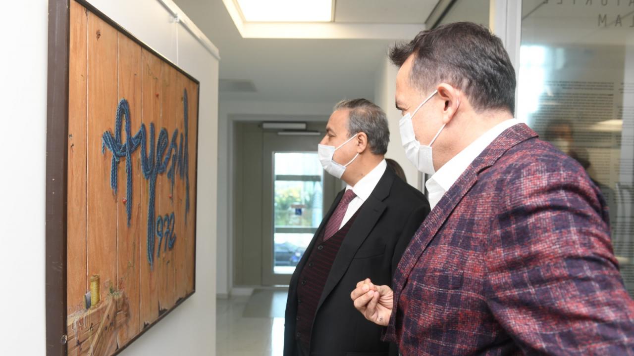 Vali Ali İhsan Su, Ahmet Yeşil sergisini gezdi