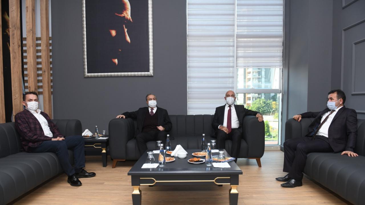 Vali Ali İhsan Su, Ahmet Yeşil sergisini gezdi