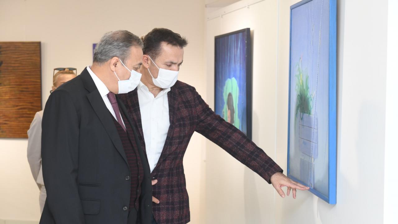Vali Ali İhsan Su, Ahmet Yeşil sergisini gezdi