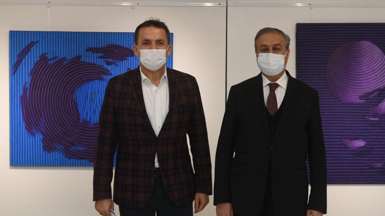 Vali Ali İhsan Su, Ahmet Yeşil sergisini gezdi