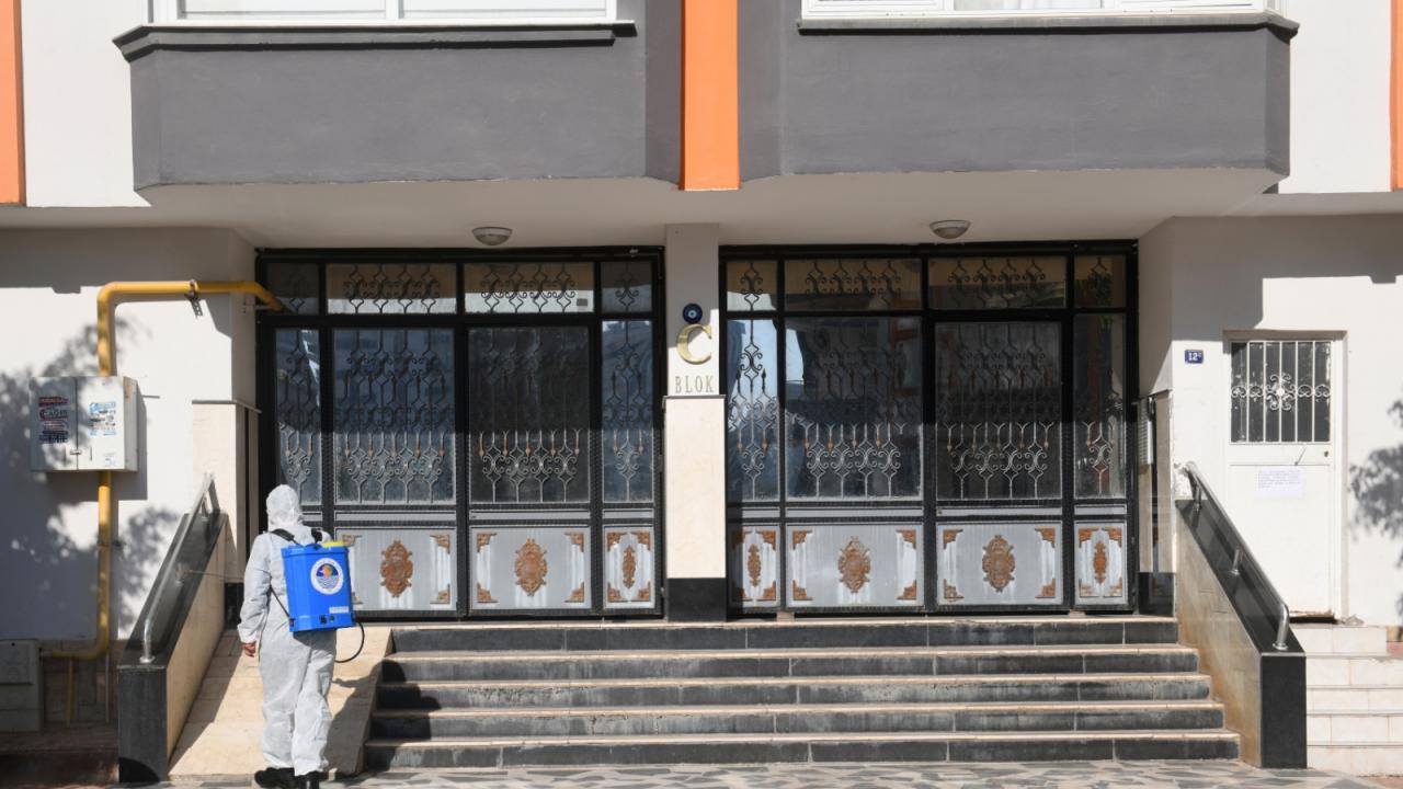 Yenişehir Belediyesi dezenfeksiyon çalışmalarını sürdürüyor