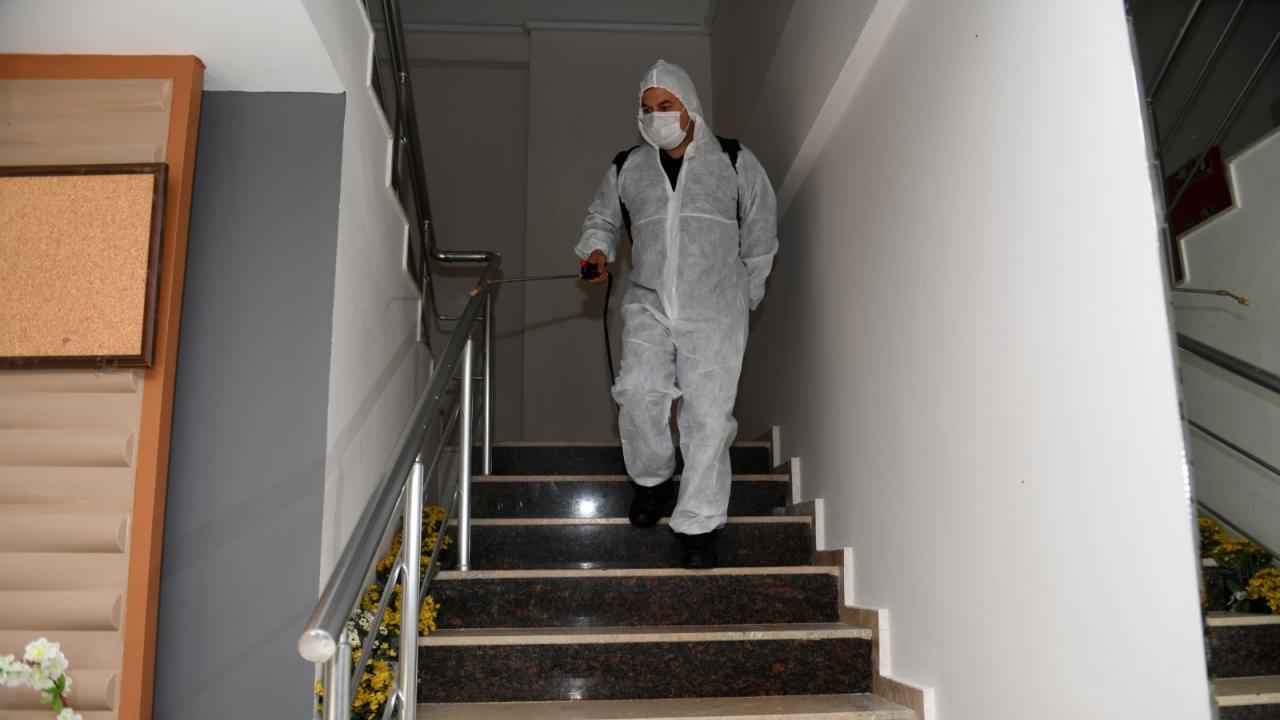 Yenişehir Belediyesi dezenfeksiyon çalışmalarını sürdürüyor