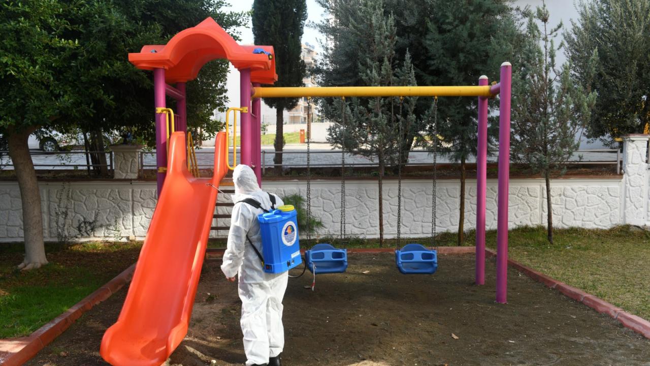 Yenişehir Belediyesi dezenfeksiyon çalışmalarını sürdürüyor