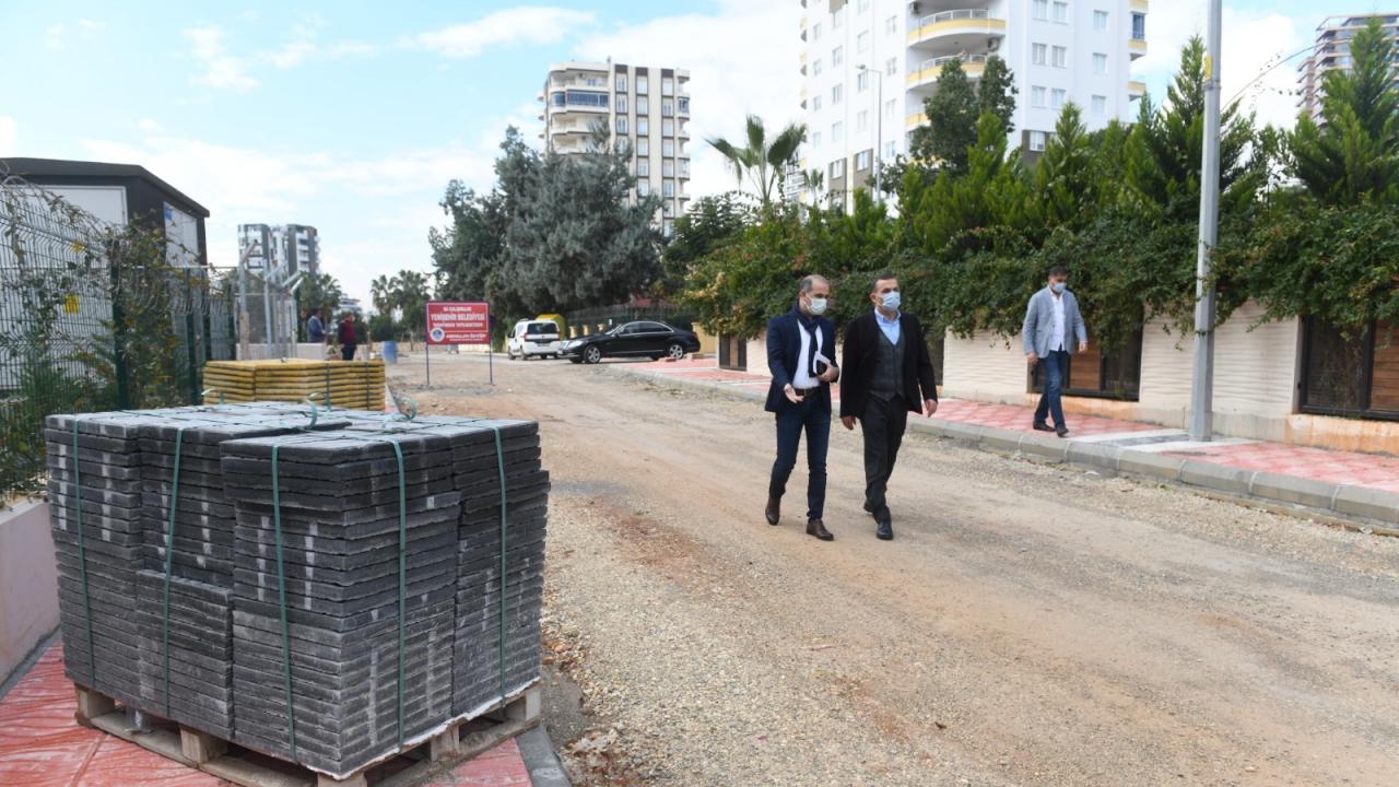 Başkan Özyiğit, yol yapım ve onarım çalışmalarını inceledi