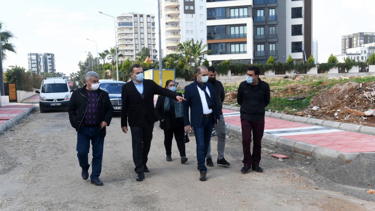 Başkan Özyiğit, yol yapım ve onarım çalışmalarını inceledi